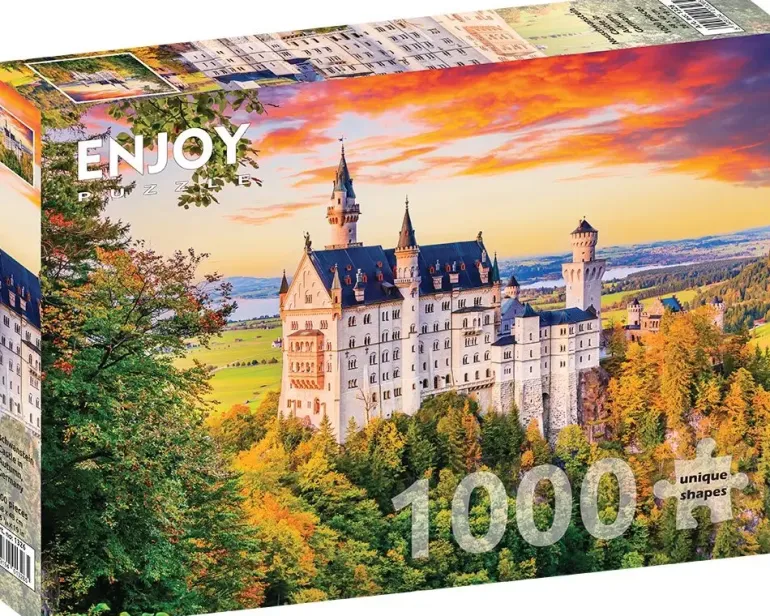 Enjoy: Neuschwanstein Castle in Autumn, Germany (1000)